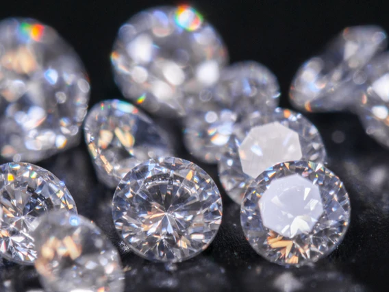 Why so Shinny quick guide to why Diamonds Sparkle